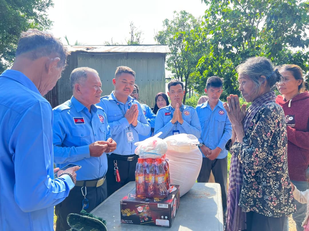 ការចែកអំណោយដល់គ្រួសារនៅជនបទ-2